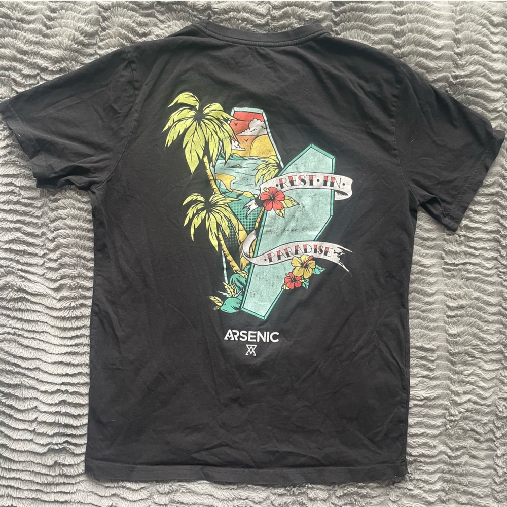 Graphic Tee - Picture 4 of 5